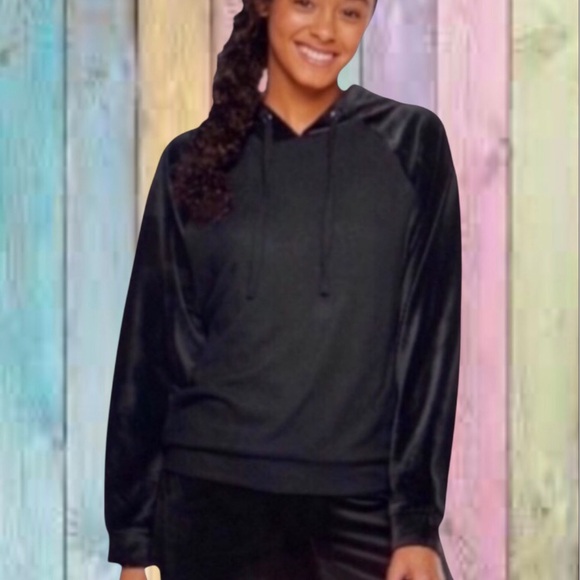 Pink Republic Tops - Pink Republic Black Crushed Velour Hoodie Sleeves Knit Top NWT